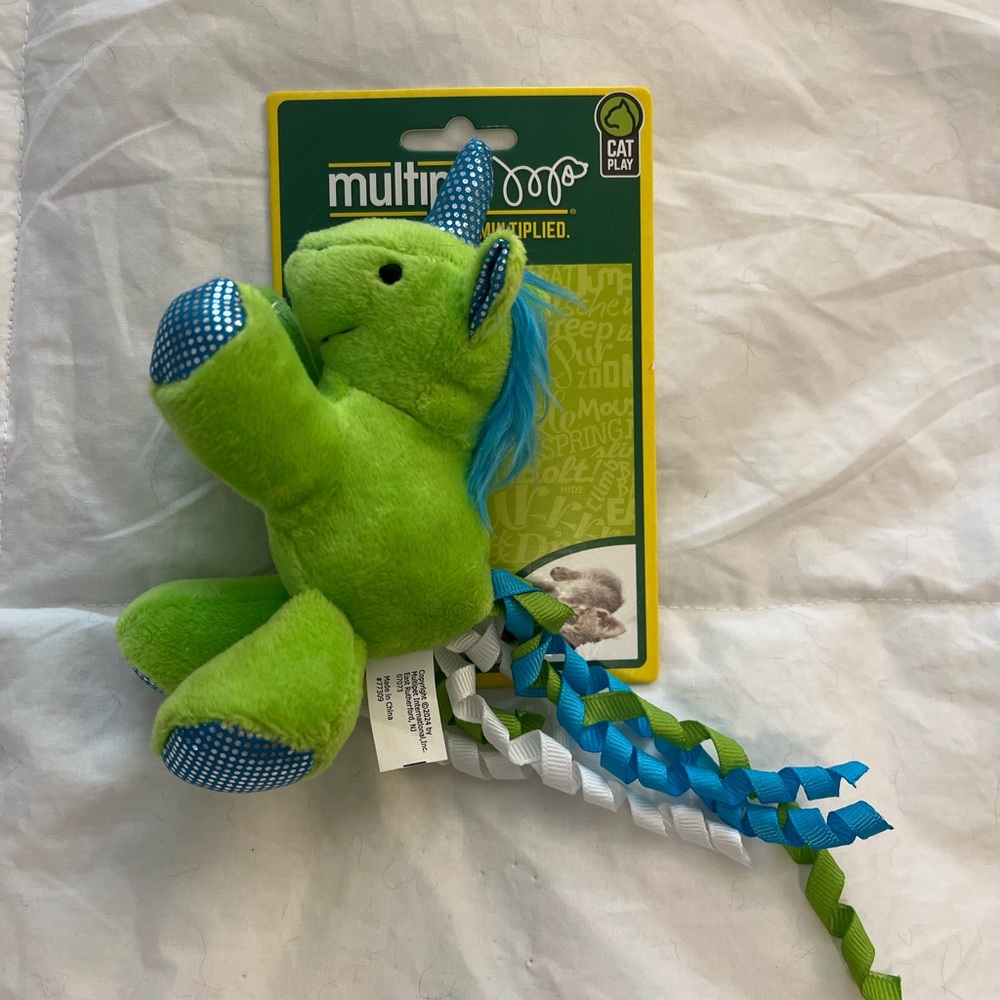 NWT Multipet Green Plush Unicorn Cat Toy with Catnip